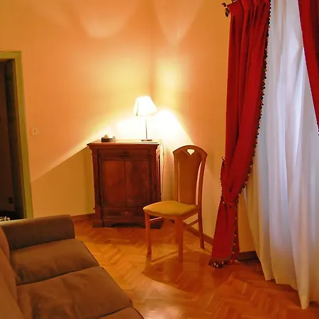 Apartment Rome 10 דירה *