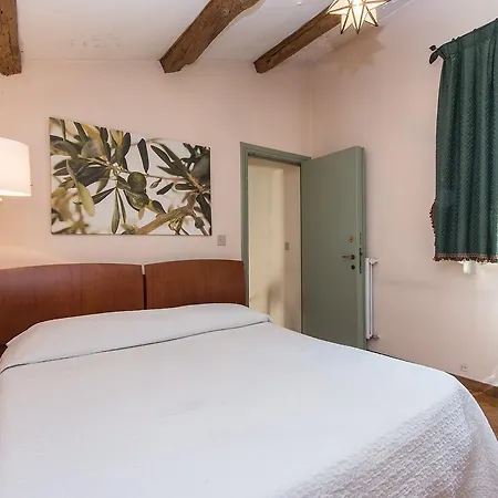 דירה Apartment Rome 10 *