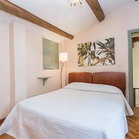 Apartment Rome 10 רומא