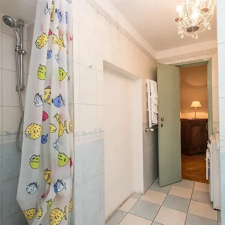 Apartment Rome 10 רומא