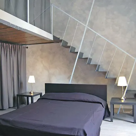 Apartment Rome 10 *