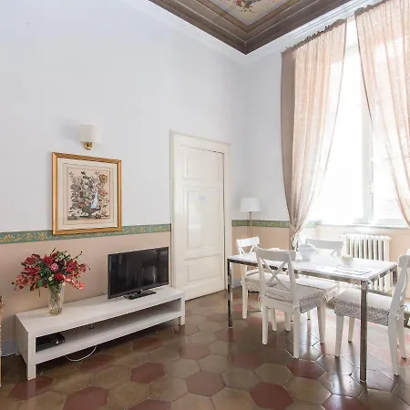 Apartment Rome 10 רומא