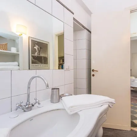 Apartment Rome 10 רומא